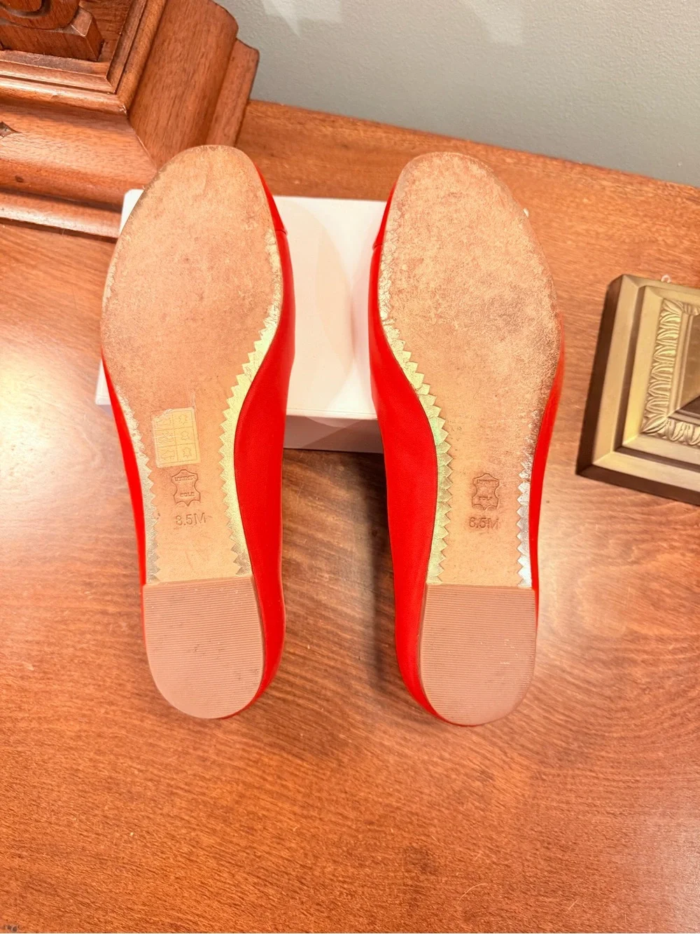 Tory Burch Chelsea Red Patent Leather Cap-Toe Gold Logo Ballet Flats Size 8.5